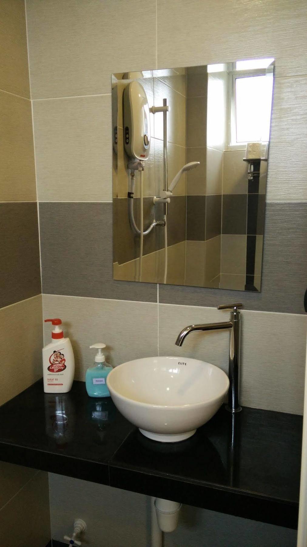 H&A Guest House Malacca Extérieur photo