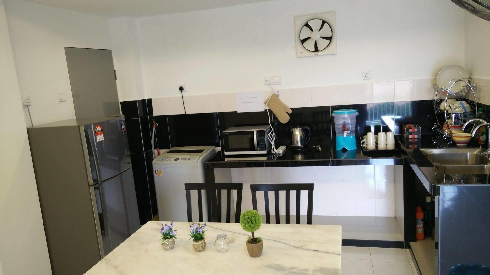 H&A Guest House Malacca Extérieur photo